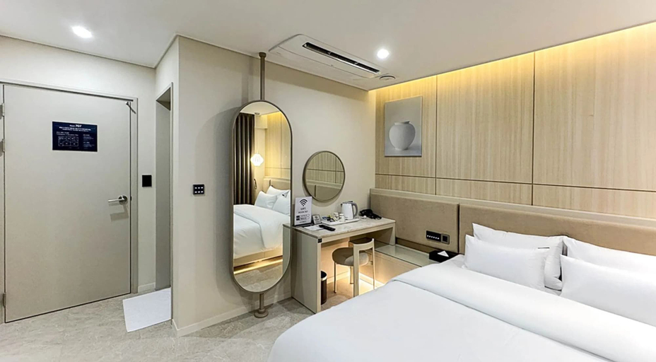 Others 4, HotelArena514, Dobong