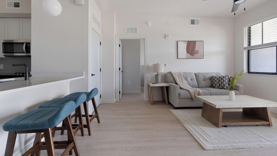 Others 4, Landing Incredible 1bd, Gym, Clubhouse, Lee