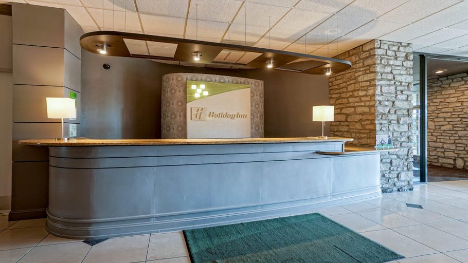 Public Area 3, Holiday Inn MANHATTAN AT THE CAMPUS by IHG, Riley