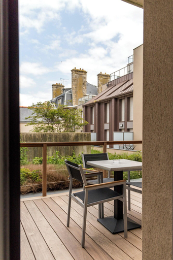 Public Area 2, L Adresse, Ille-et-Vilaine