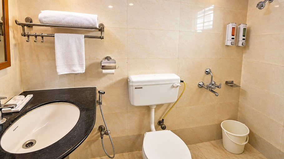 Bathroom 4, The Altruist Bellandur ORR Hotel, Bangalore