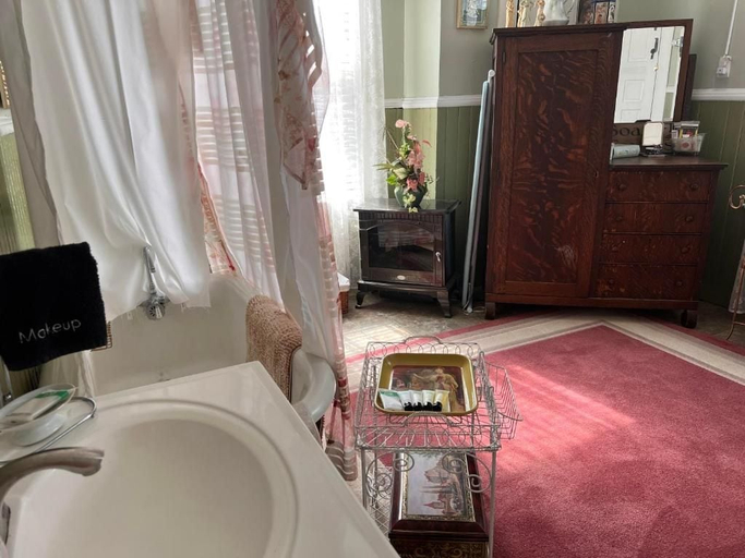 Bathroom 3, Mansion on The Mile B&B, Indianapolis