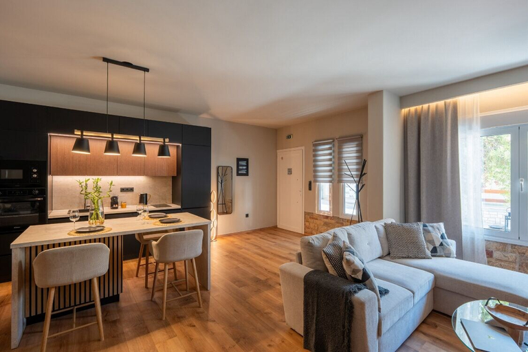 Others 3, Divinus Luxury Stay, Attica
