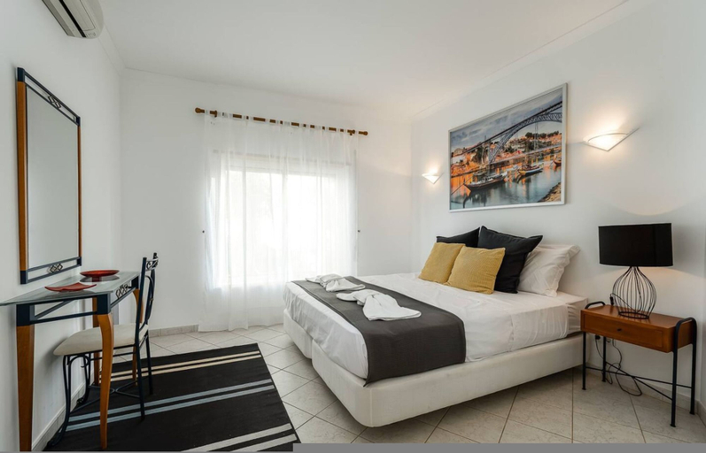 Others 1, Meia Praia Beach Golf Perfect for Families, Lagos