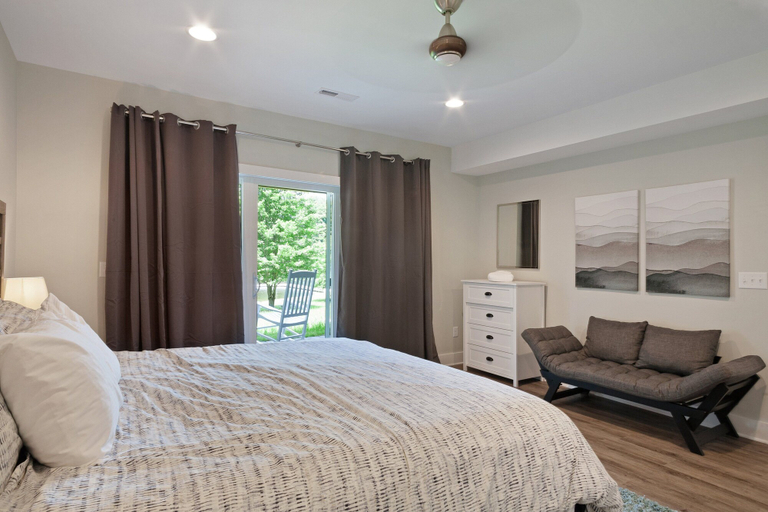 Others 5, Custom Lakefront Home With Private Beach, Dock & Firepitq, Louisa