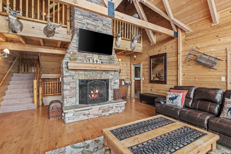 Others 3, Elk Ridge Lodge, Avery