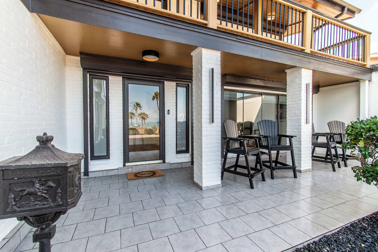 Others 5, Beachfront Bliss Panoramic Ocean Views Sleeps 33, Nueces