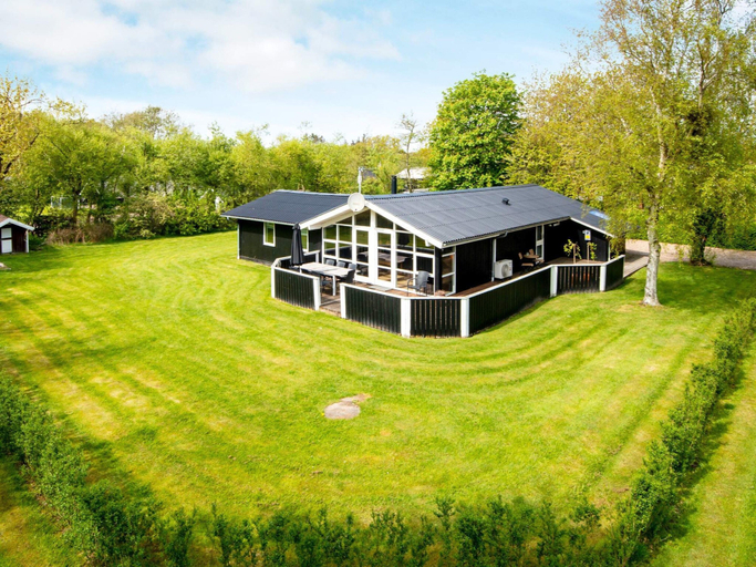 Others 5, 8 Person Holiday Home in Hemmet, Ringkøbing-Skjern