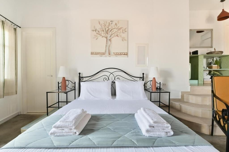 Others 4, Tepeleni Apts with Pool, Epirus