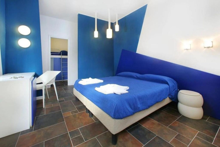 Bedroom 3, REGENT BEACH HOTEL & APARTMENTS, Reggio Di Calabria