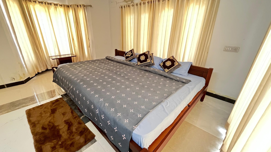 Others 4, Hotel Govas, Kancheepuram