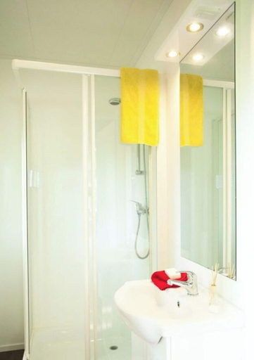 Bathroom, Holiday Home in Velsen-zuid With Terrace, Velsen