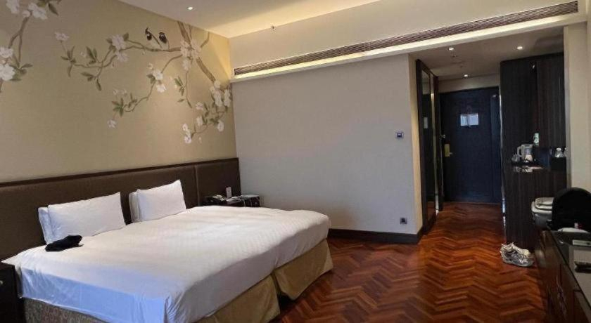 Bedroom 3, Grand Hotel, Taipei City
