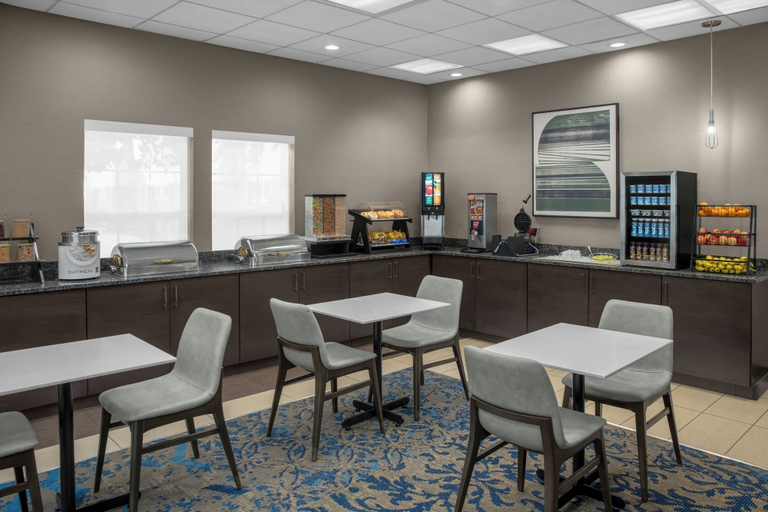 Food & Drinks 5, Residence Inn by Marriott Mystic Groton, New London