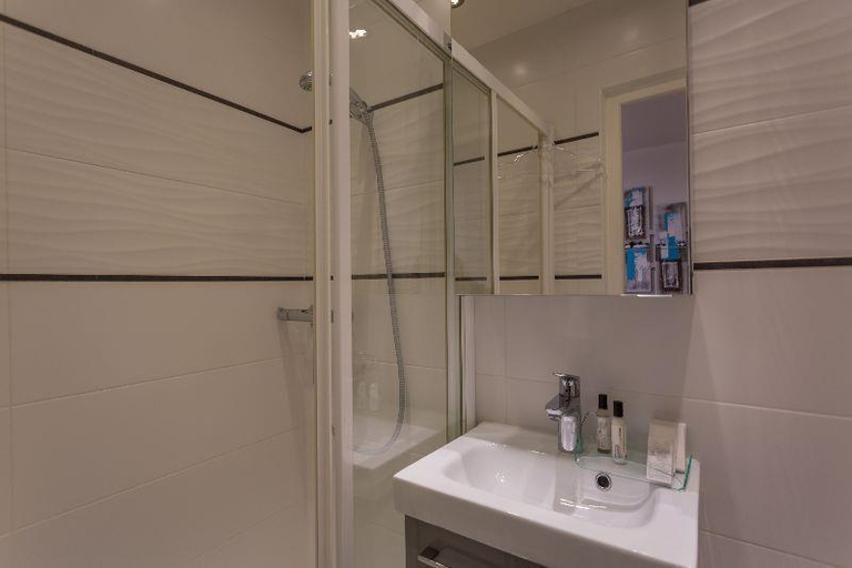 Bathroom 3, Hôtel de L'Horloge, Paris
