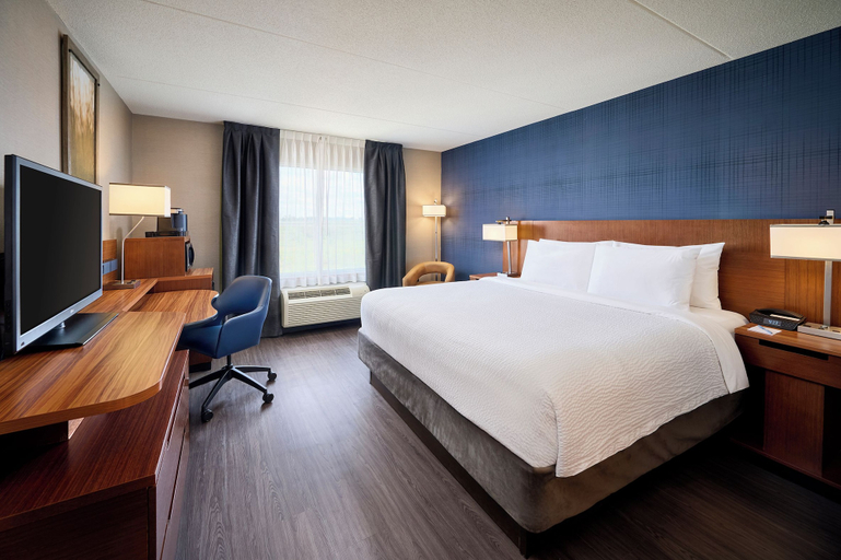 Bedroom 4, Fairfield Inn & Suites by Marriott Guelph, Wellington