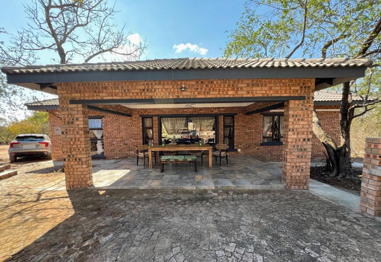 Others 3, Bushveld Villa, Ehlanzeni