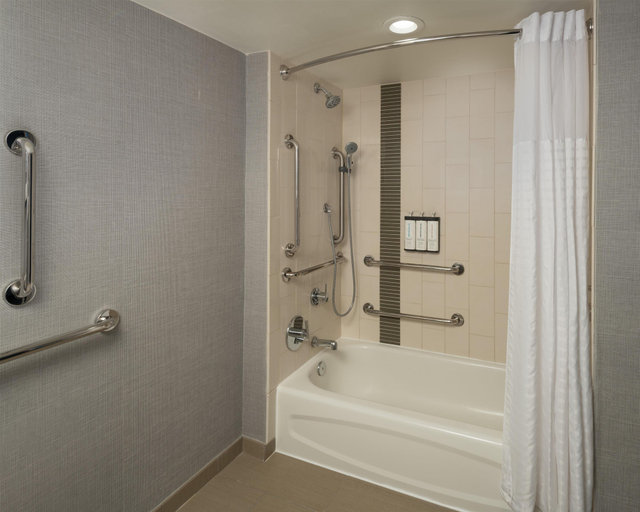 Bathroom 4, Hyatt Place Bentonville/Rogers, Benton