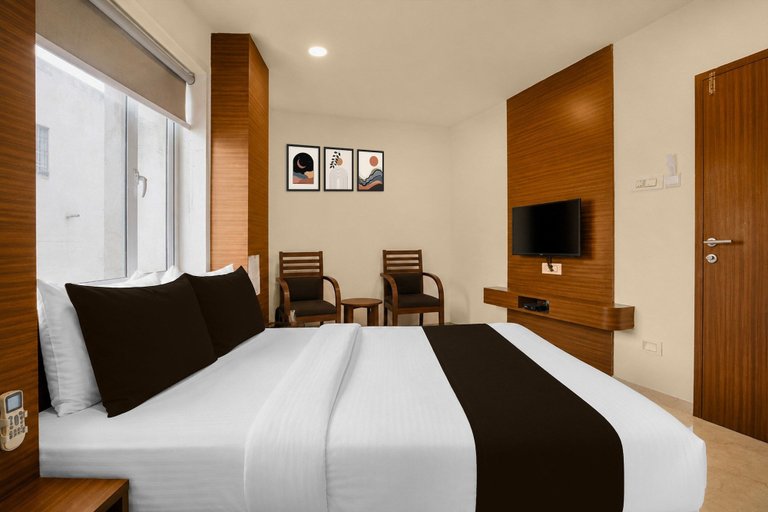 Others 3, Deluxe Room Hotel Simran, Rajkot