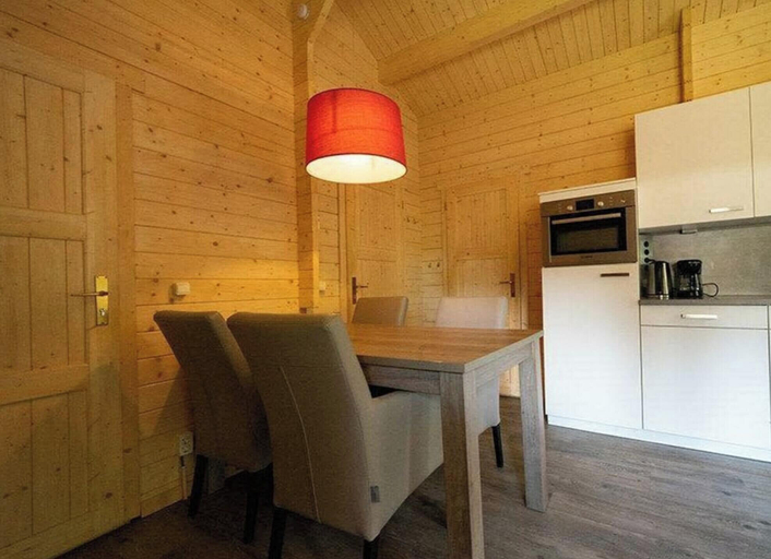 Others 2, Holiday Home in Maarn With Terrace, Maarn