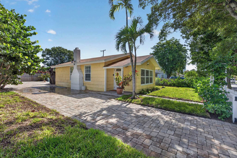 Others 4, The Banana Cabana - Cozy Cottage, Palm Beach