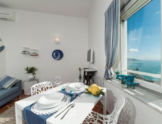 Others 5, La Suite 48, Salerno
