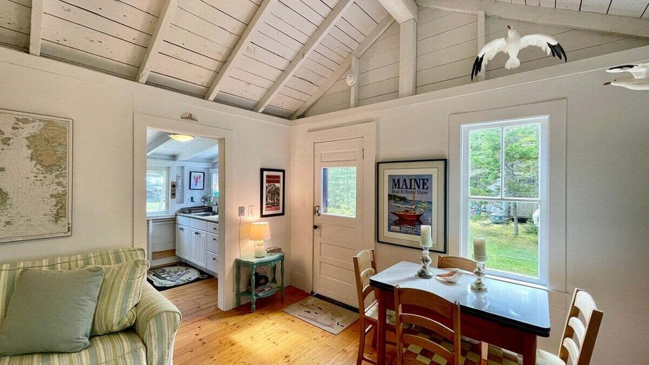 Others 5, Whispering Spruces; Cozy Studio With Queen Bed & W, Knox