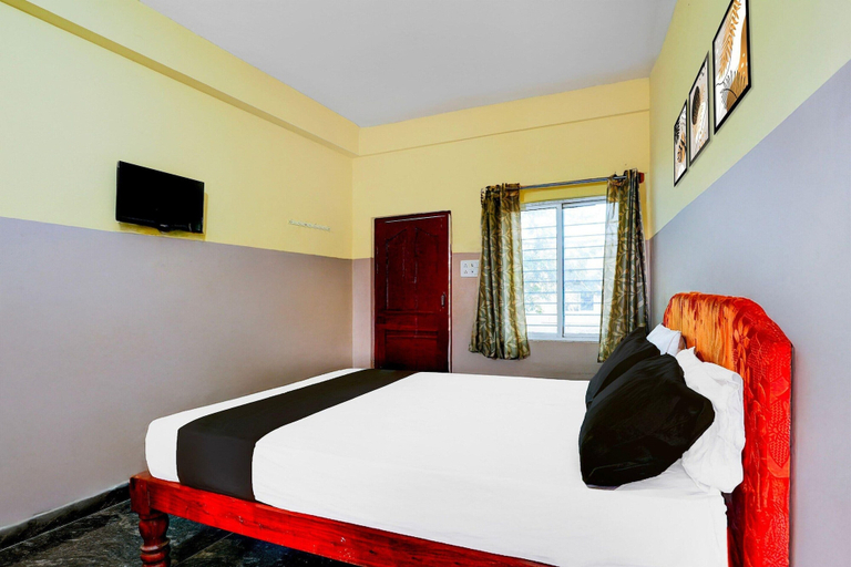 Others 4, Deluxe Mayuri Lodge, Chikballapura
