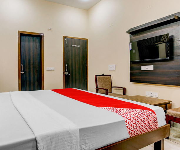 Others 3, Deluxe GG Residency, Sahibzada Ajit Singh Nagar