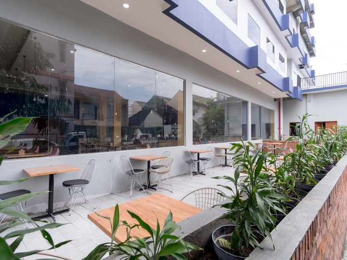Others 3, Luxury Deluxe DBL Retreat W/ Free Wifi and Parking, Medan