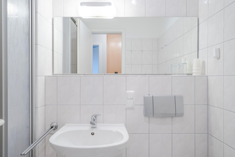 Others 3, Moderne Helle Ferienwohnung mit Balkon in Sellin, Vorpommern-Rügen