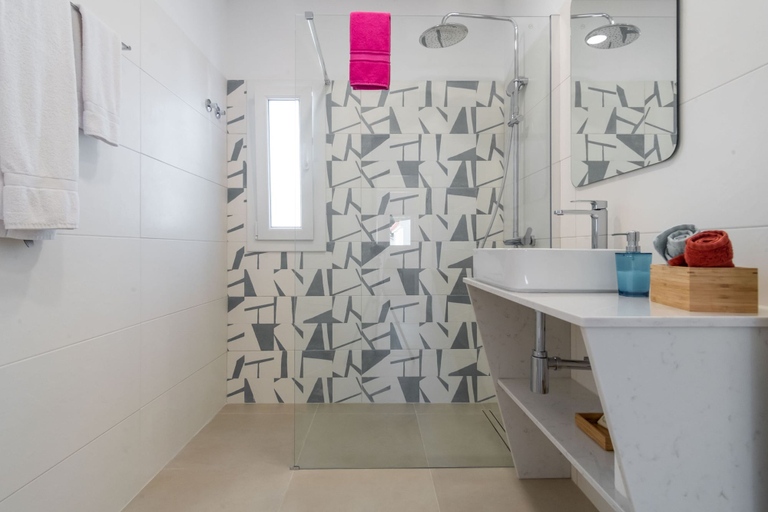 Others 4, LA2 in Sesimbra With 4 Bedrooms and 4 Bathrooms, Sesimbra