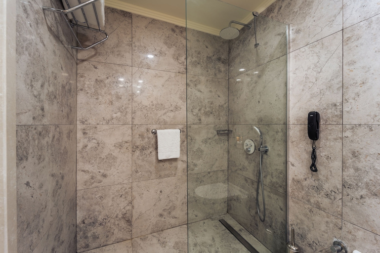 Bathroom 5, IC Hotels Airport, Antalya