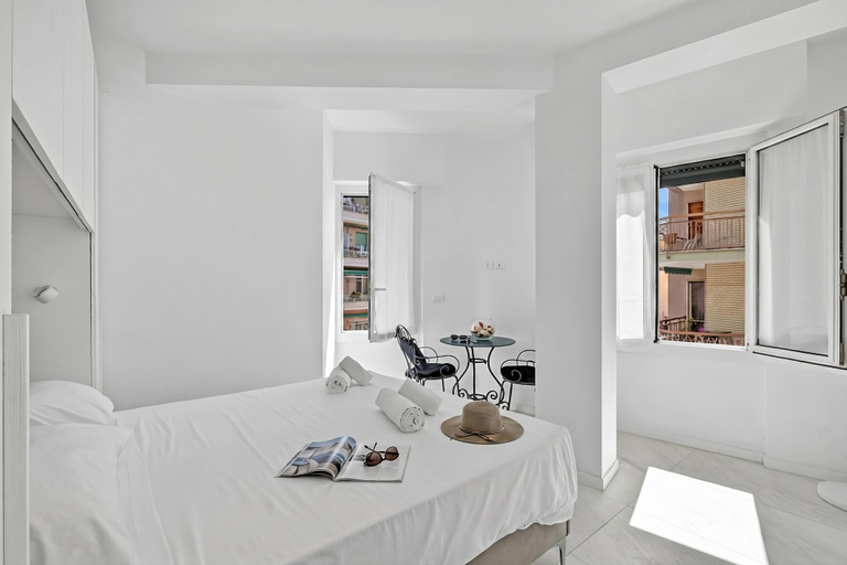 Others 2, Emilia Sweet - With Balcony + AC, Imperia