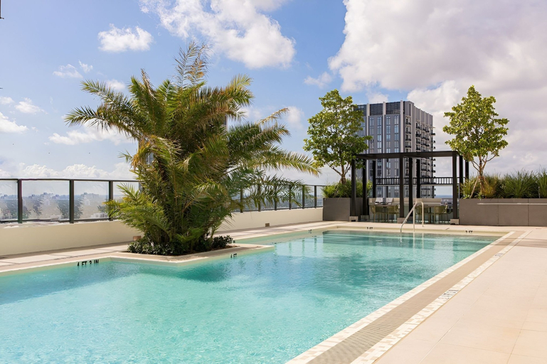Others 5, Modern Downtown Miami Apt w/ Balcony, Miami-Dade