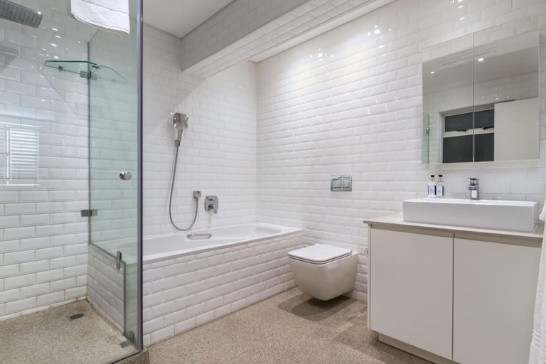 Bathroom 3, Ocean Front Family Apartment with Sea Views, City of Cape Town
