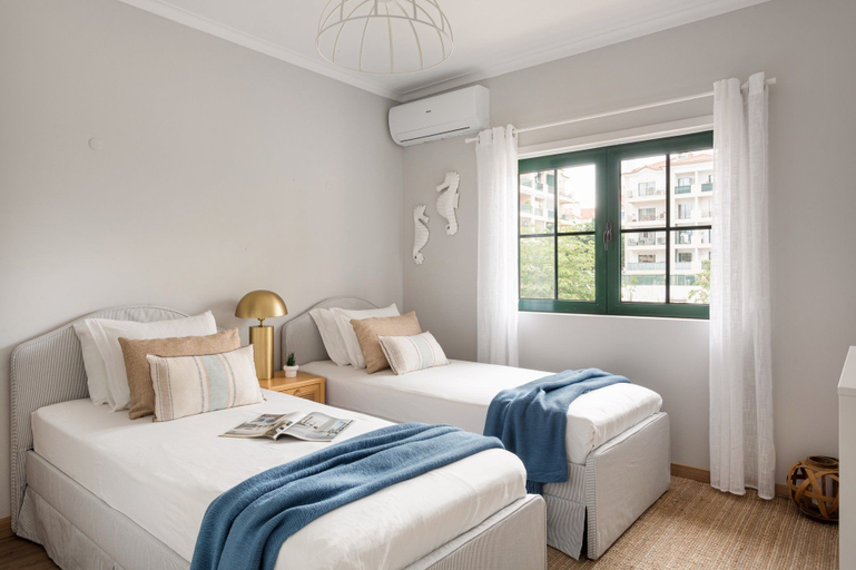 Others 4, Carcavelos Terrace Beach Apartment, Cascais