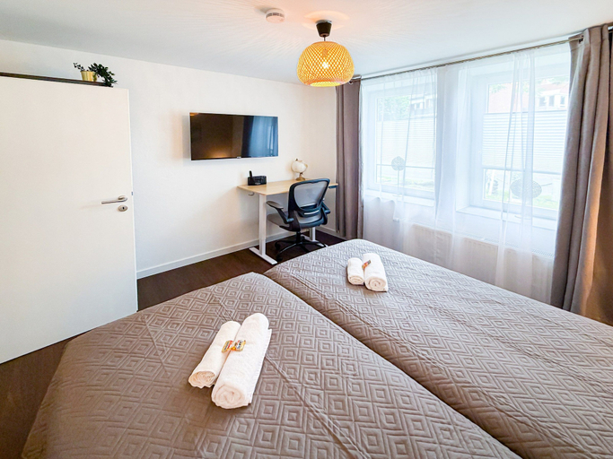 Others 3, In den Wellen 21, Bremen