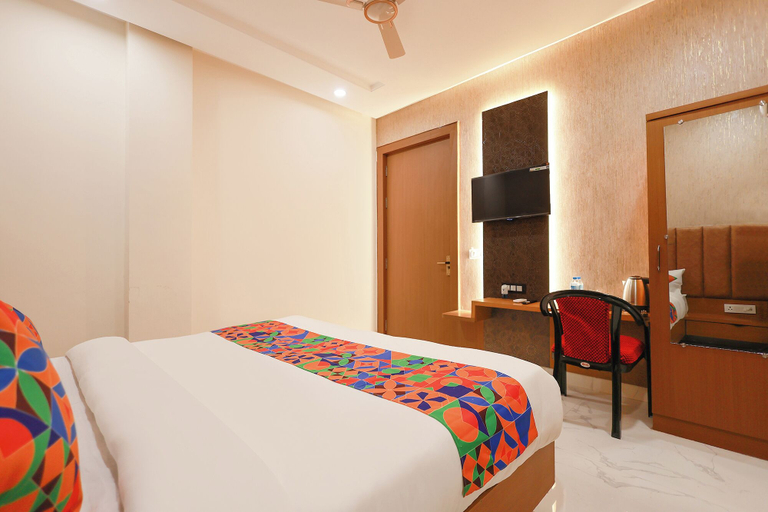 Others 2, FabHotel Shree Priyasharnam - 500 m from prem mandir, Mathura