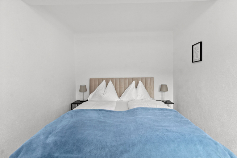 Others 4, FarawayHomes Studios Leoben P74, Leoben
