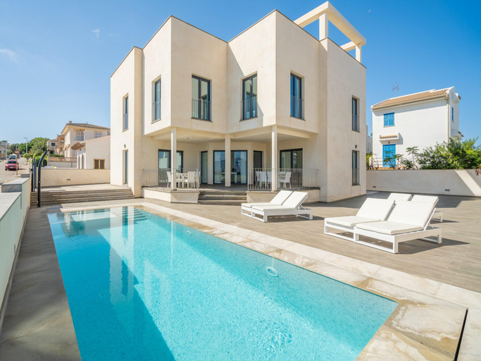 Others 4, Son Serra Paradise, Beachfront Villa, Baleares