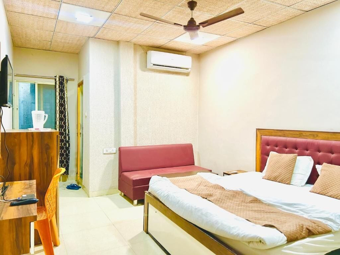 Others 2, Hotel Jagtara, Indore