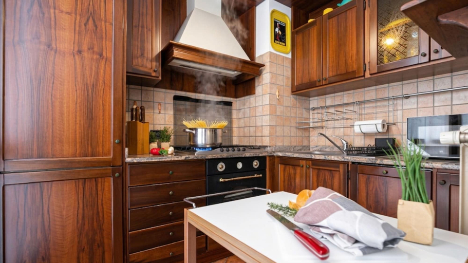 Others 5, Italianway Easy - Corso San Gottardo 5, Milano