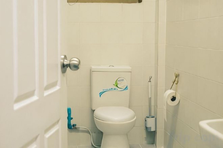 Bathroom 3, Happy Hope, Phra Nakhon