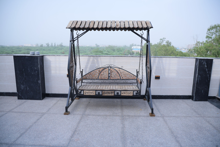 Others 5, VR Hotel, Gautam Buddha Nagar