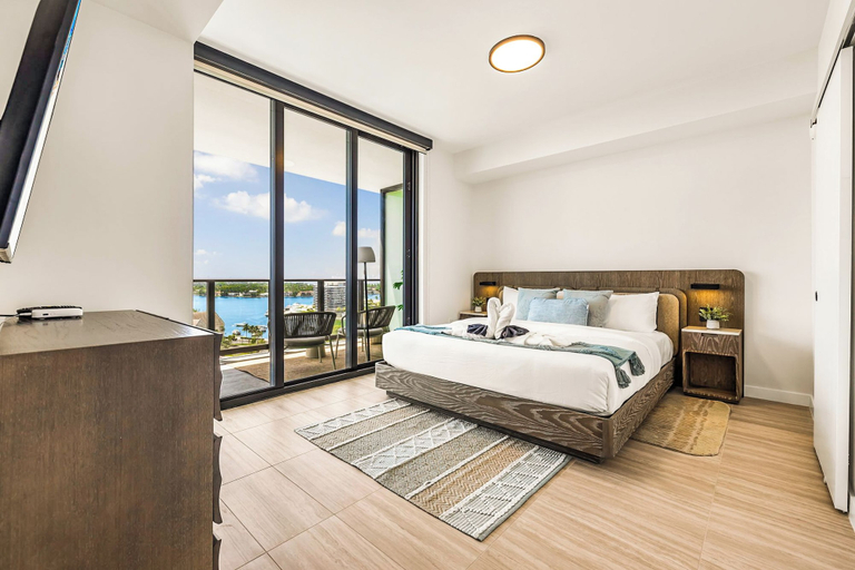 Others 5, Miami Beach Retreat Steps from the Shore, Miami-Dade