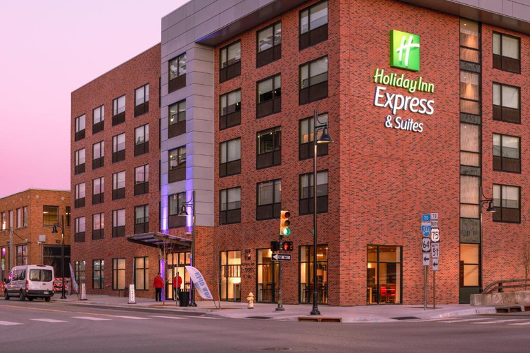Exterior & Views 3, Holiday Inn Express & Suites TULSA DOWNTOWN by IHG, Tulsa