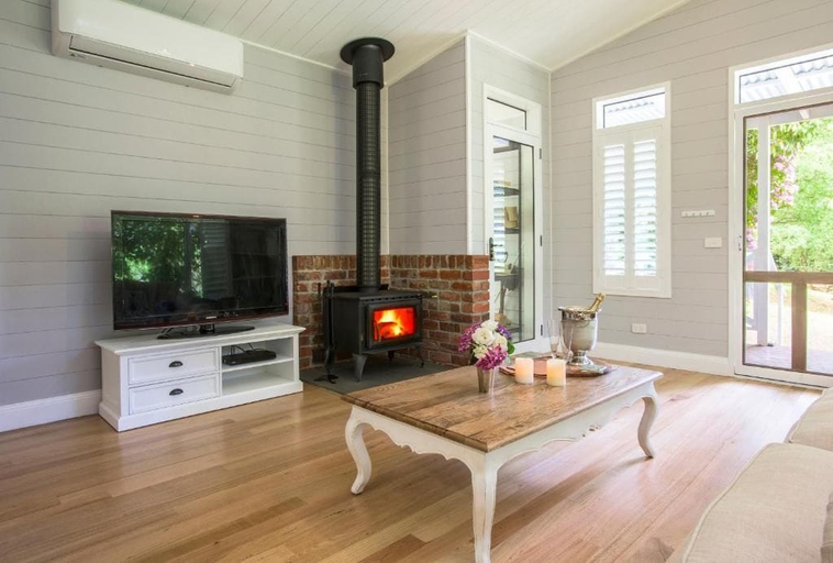 Others 4, Franklin Cottage, Yarra Ranges - Dandenongs