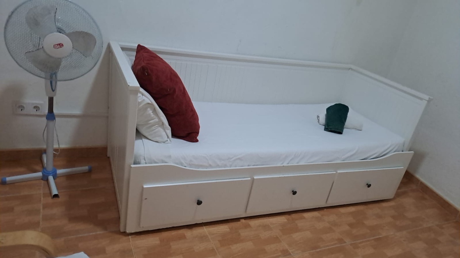 Bedroom 4, Hostal MYD Los Perales, Madrid
