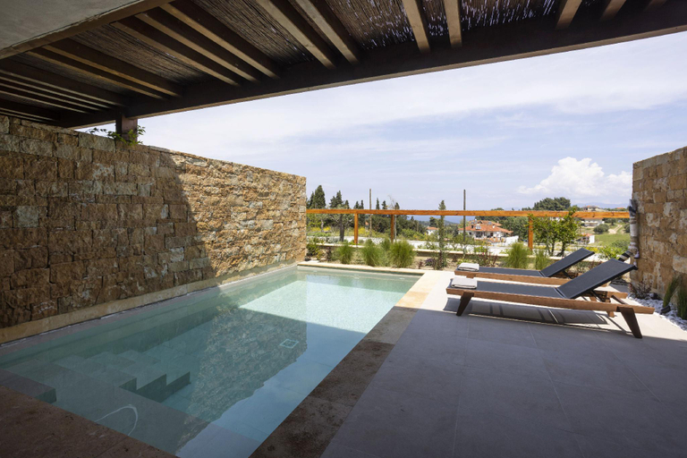 Others 3, Pnoes Luxury Suites, Central Macedonia